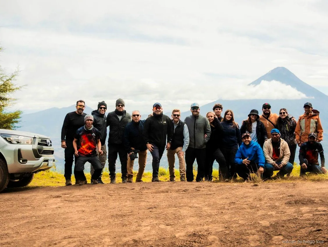 Cabaña privada en el campamento base del tour 4x4 al Acatenango en grupo pequeño